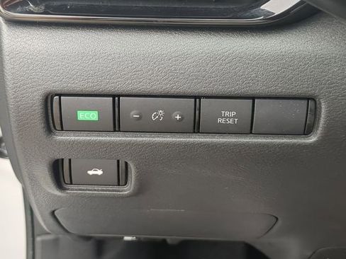 Used 2023 Nissan Sentra SV image 20