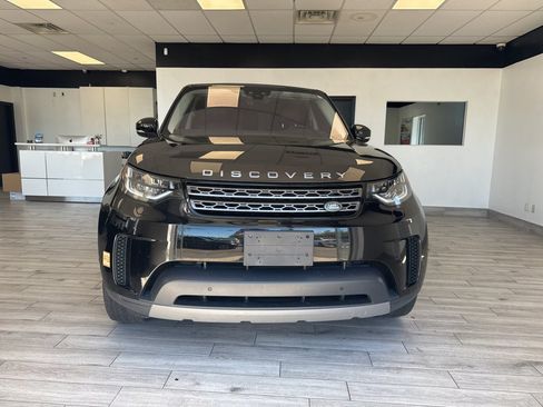 Used 2019 Land Rover Discovery SE AWD/4WD image 2