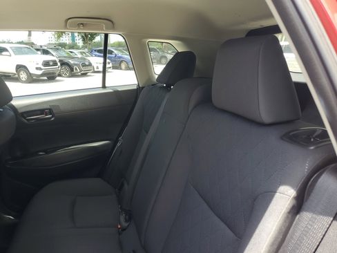 Used 2022 Toyota Corolla Cross LE FWD image 13