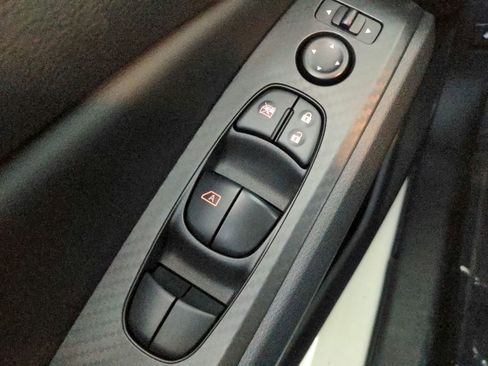 Used 2022 Nissan Altima SV image 21