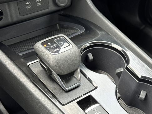 Used 2024 Nissan Rogue SV image 21