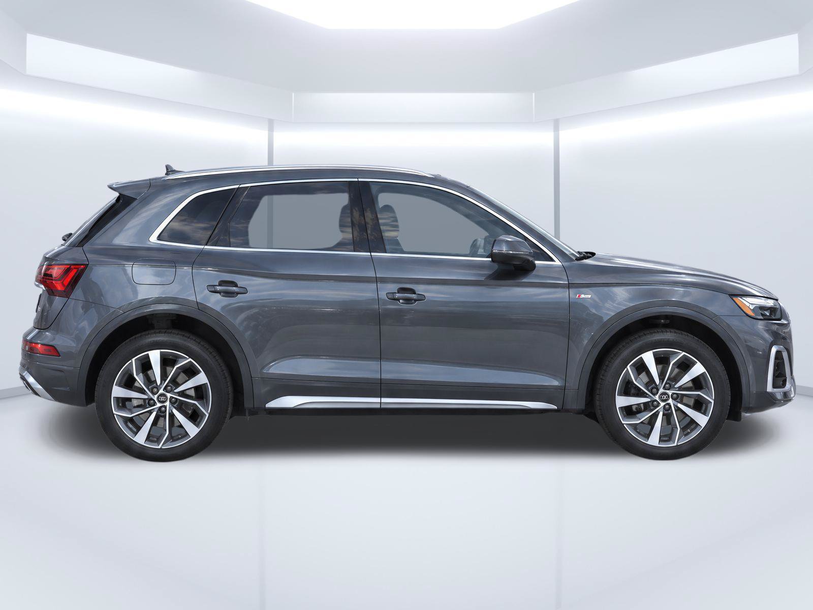 Used 2023 Audi Q5 2.0T Premium Plus w/ Premium Plus Package AWD/4WD image 8