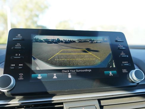 Used 2018 Honda Accord EX-L image 26