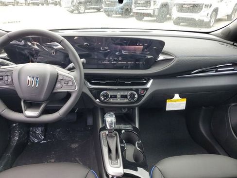 New 2026 Buick Envista Sport Touring image 13