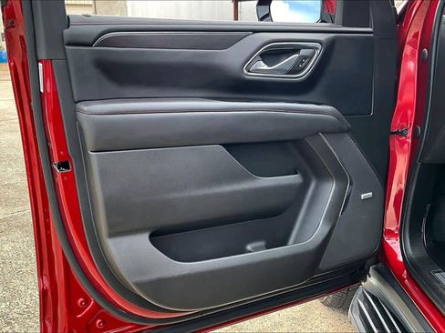 Used 2022 Chevrolet Tahoe RST w/ Luxury Package image 19