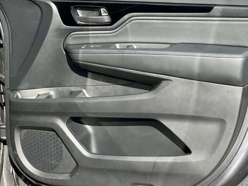 Used 2025 Honda Odyssey Touring image 26