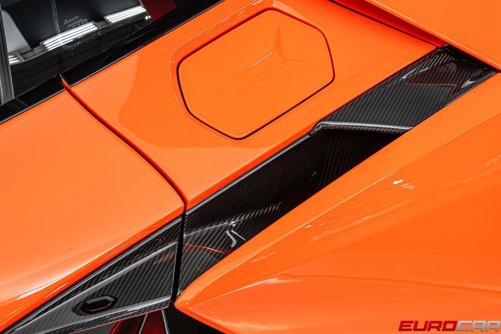 Used 2024 Lamborghini Revuelto AWD/4WD image 21
