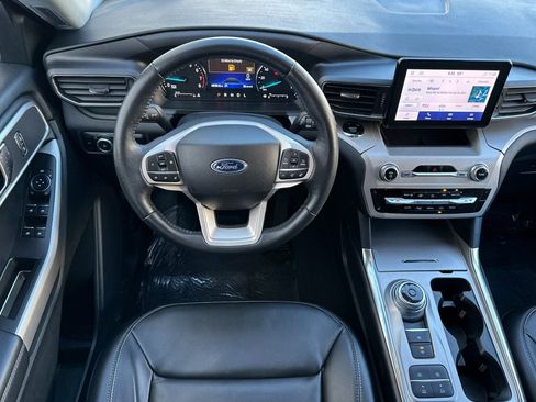 Used 2024 Ford Explorer XLT w/ Equipment Group 202A image 16