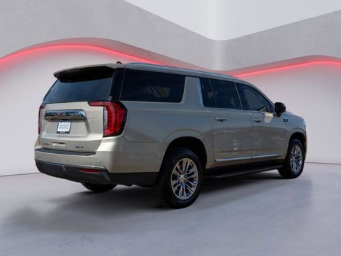Used 2023 GMC Yukon XL SLT image 5