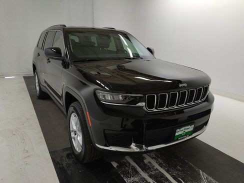 Used 2022 Jeep Grand Cherokee L Laredo w/ Luxury Tech Group I image 14