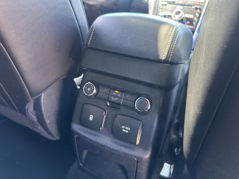 Used 2018 Ford Explorer Platinum AWD/4WD image 15