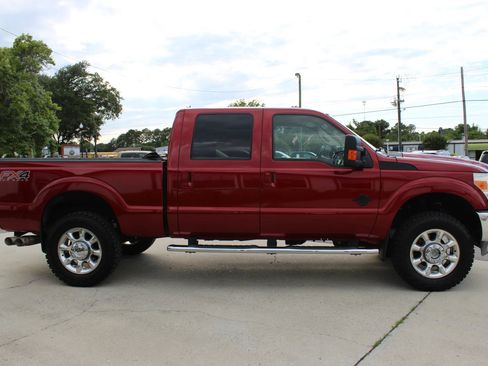 Used 2015 Ford F250 Lariat w/ Lariat Interior Package AWD/4WD image 6