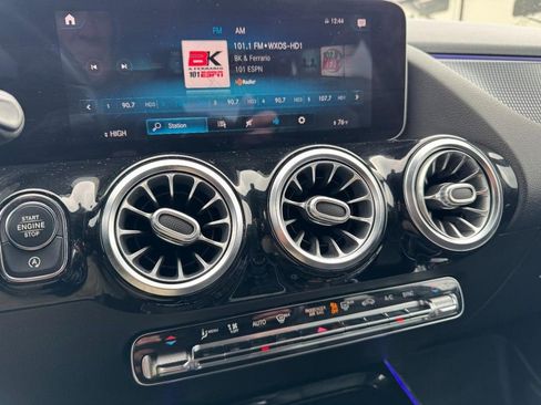 Used 2021 Mercedes-Benz GLA 250 4MATIC image 18