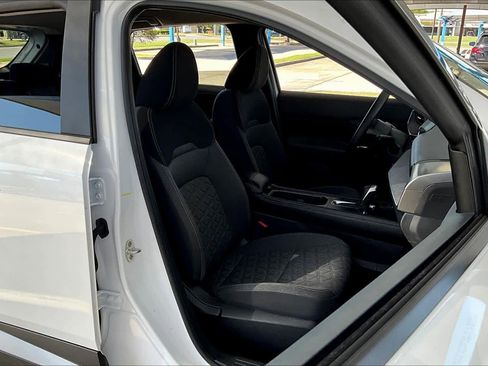 Used 2025 Nissan Kicks SV AWD/4WD image 9