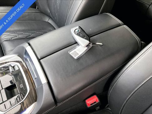 Used 2025 BMW X7 xDrive40i image 14