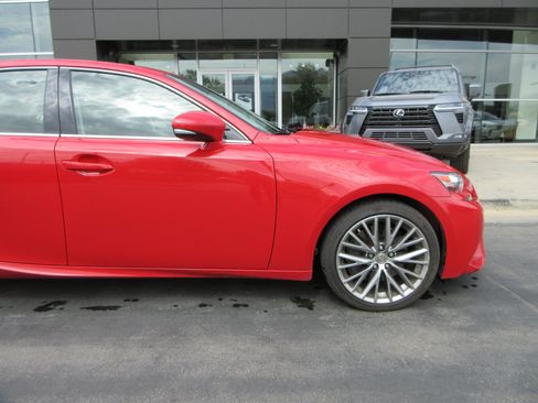 Used 2016 Lexus IS 300 AWD w/ Navigation System Package image 12