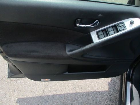 Used 2012 Nissan Murano SV AWD/4WD image 16