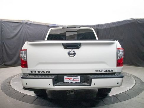 Used 2021 Nissan Titan SV w/ Accessory Utility Package AWD/4WD image 12