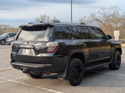 Used 2019 Toyota 4Runner SR5 image 9
