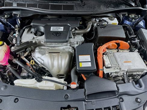 Used 2016 Toyota Camry LE image 27