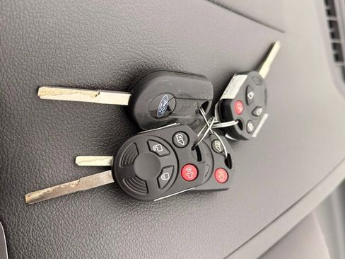 Used 2015 Ford Transit 150 XLT image 42