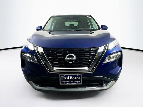 Certified 2023 Nissan Rogue SV image 2