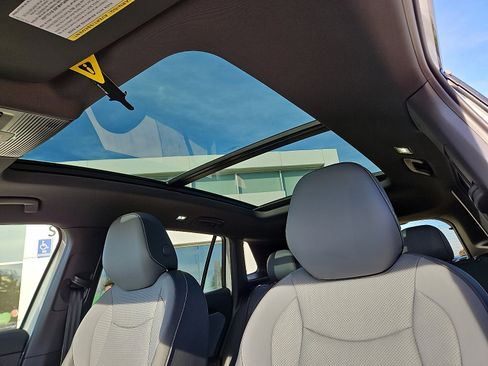 New 2026 Volkswagen Tiguan SE R-Line image 13