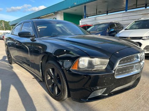 Used 2012 Dodge Charger SE w/ Connectivity Group RWD image 4