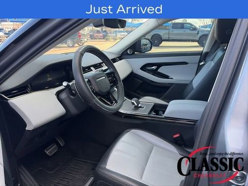 Used 2024 Land Rover Range Rover Evoque Dynamic SE image 2