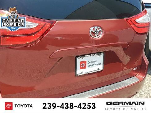 Certified 2018 Toyota Sienna LE FWD image 17