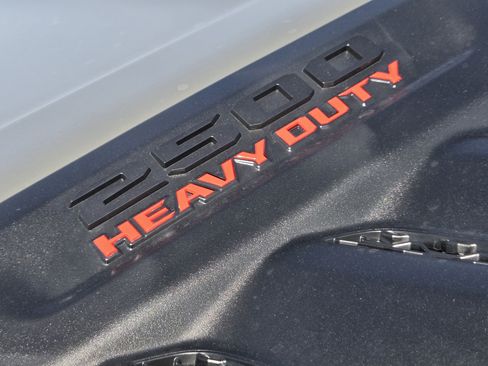 New 2026 RAM 2500 Laramie AWD/4WD image 9