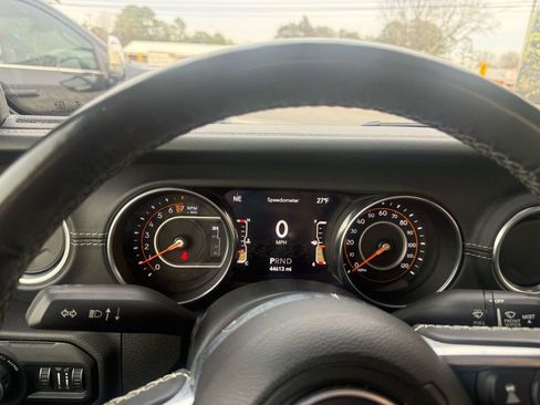 Used 2020 Jeep Gladiator Overland image 21