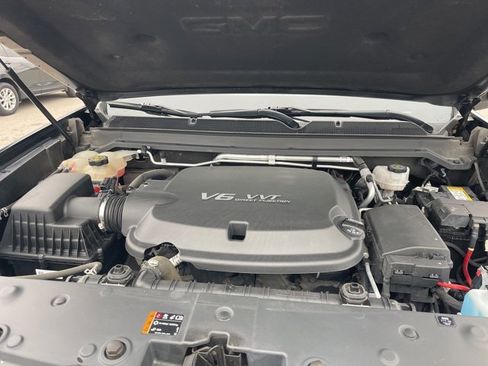 Used 2022 GMC Canyon AT4 image 37