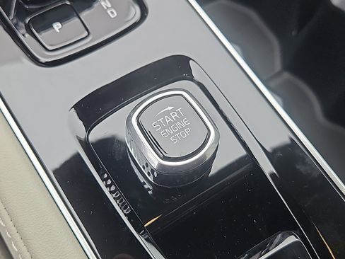 New 2026 Volvo XC90 B6 Ultra w/ Protection Package image 15