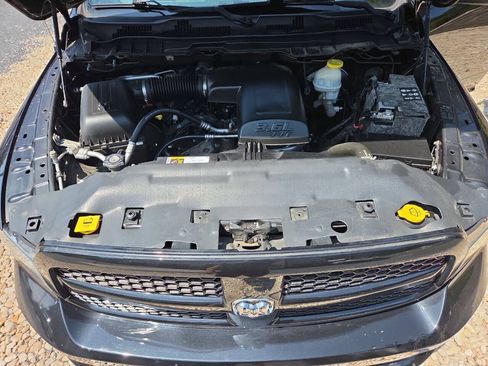Used 2018 RAM 1500 Express AWD/4WD image 13