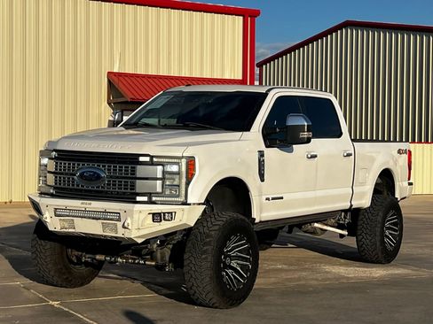 Used 2017 Ford F250 Platinum AWD/4WD image 1