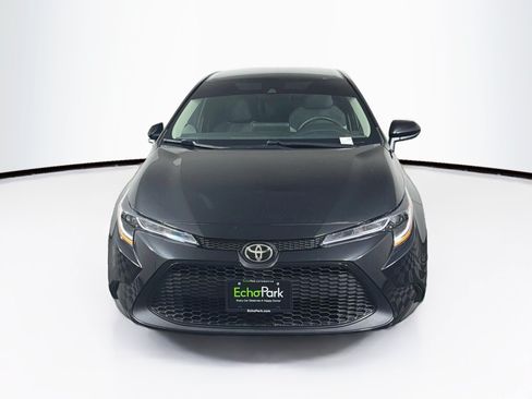 Used 2021 Toyota Corolla L FWD image 2