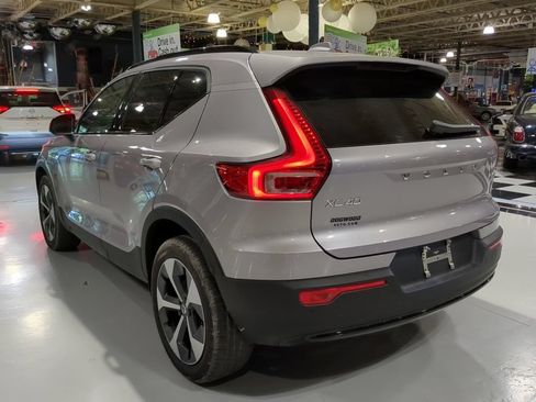 Used 2026 Volvo XC40 B5 Plus AWD/4WD image 11