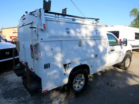 Used 2013 Chevrolet Silverado 3500 W/T image 4