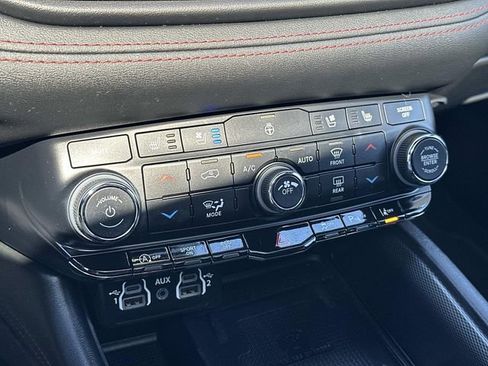 Used 2023 Dodge Durango GT AWD/4WD image 30