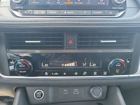 Used 2023 Nissan Rogue SV w/ SV Premium B Package FWD image 22