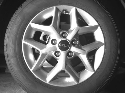 Used 2025 Kia Soul LX w/ LX Technology Package FWD image 15