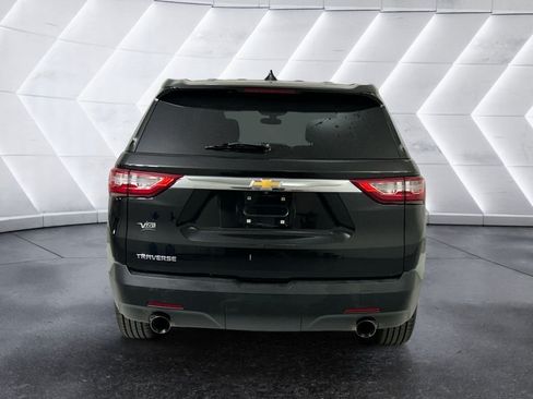 Used 2020 Chevrolet Traverse LS w/ LPO, Cargo Package FWD image 5