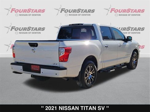 Used 2021 Nissan Titan SV w/ Accessory Utility Package image 4