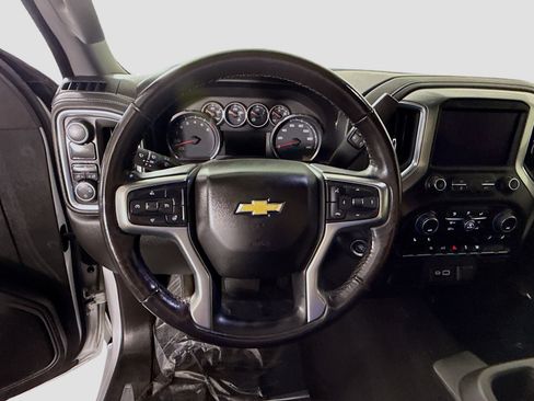 Used 2021 Chevrolet Silverado 1500 LT image 13
