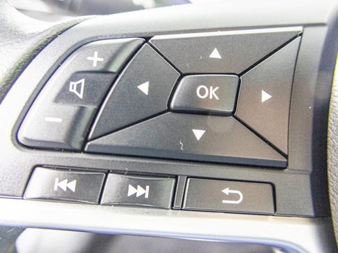 Used 2020 Nissan Sentra S image 29