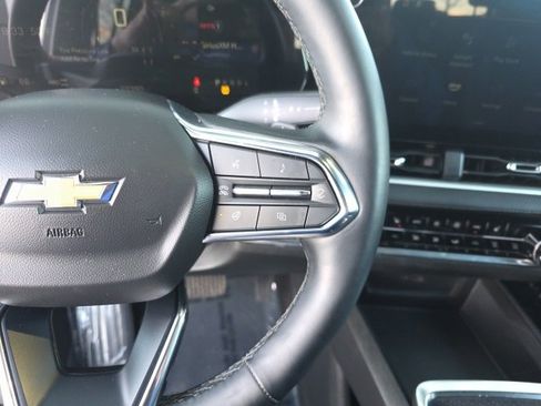 Used 2025 Chevrolet Equinox LT w/ Convenience Package II image 27