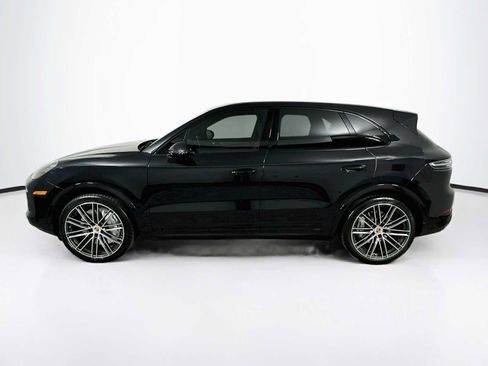 Certified 2021 Porsche Cayenne Turbo AWD/4WD image 2