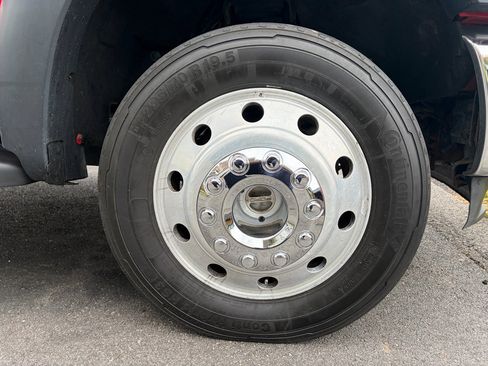 Used 2015 Ford F550 4x4 Regular Cab Super Duty image 18