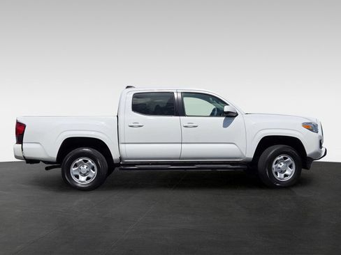 Used 2021 Toyota Tacoma SR w/ SR Convenience Package RWD image 3
